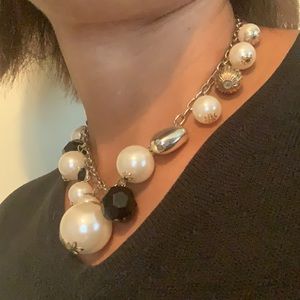 NECKLACE Black and White Silver Heart Baubles